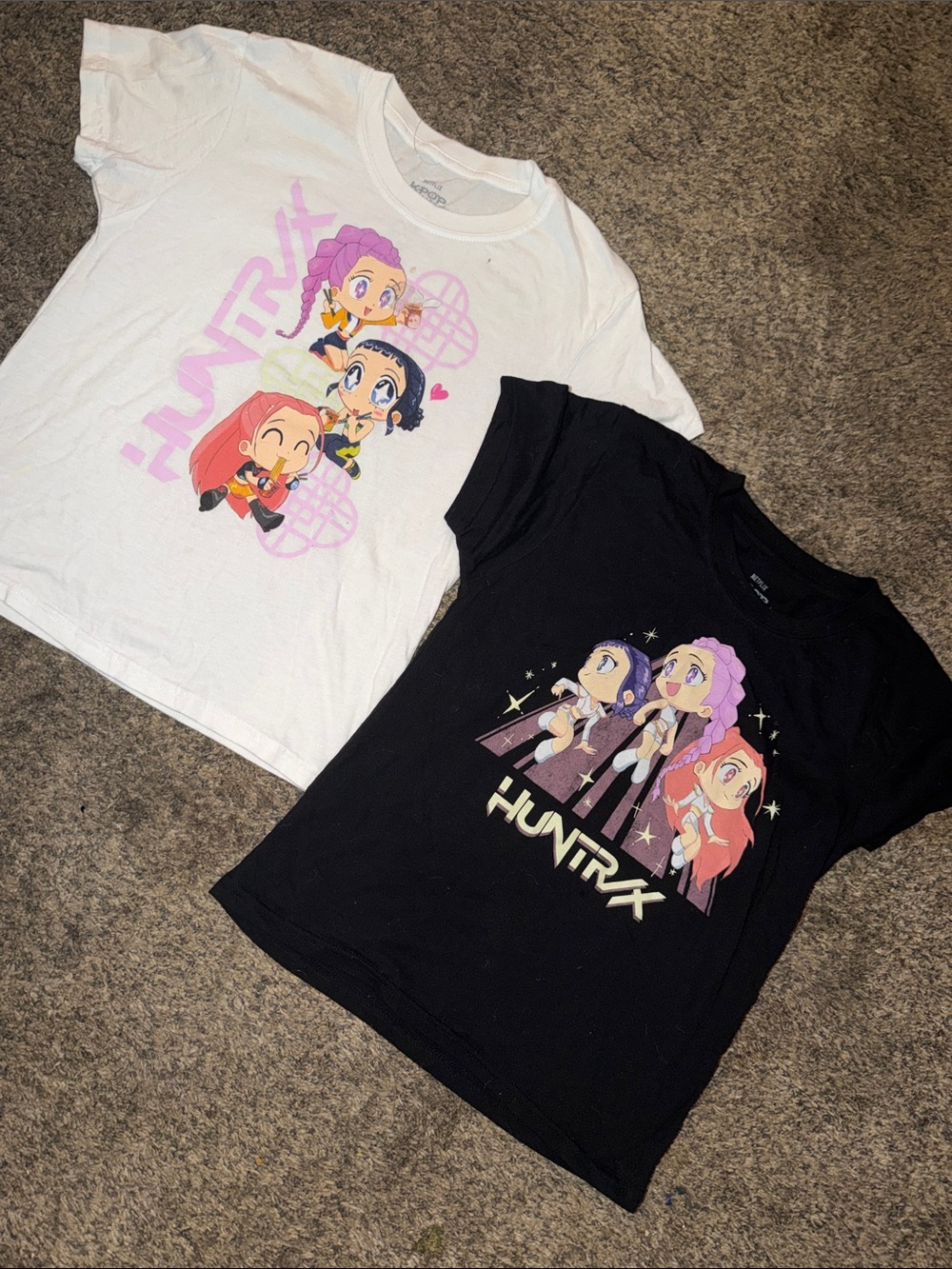 K-Pop Demon Hunters Huntrix 2 shirts sz Med 8